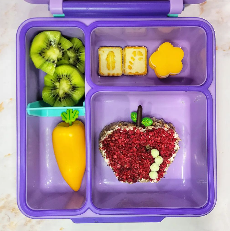 “Apple” Sandwich Lunch